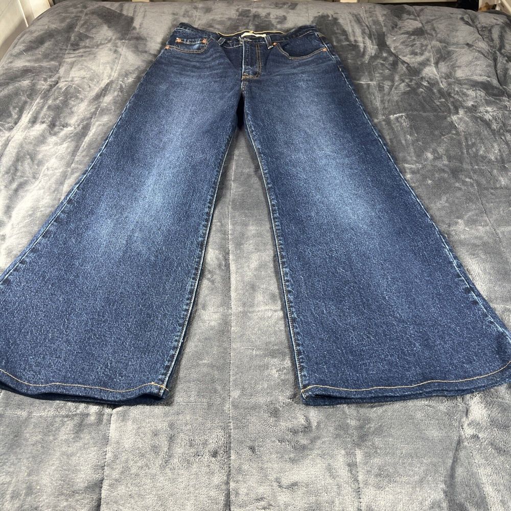 LEVIS Womens Size 28 Ribcage High Rise Blue Denim Bell Bottom Flare Jeans hippie